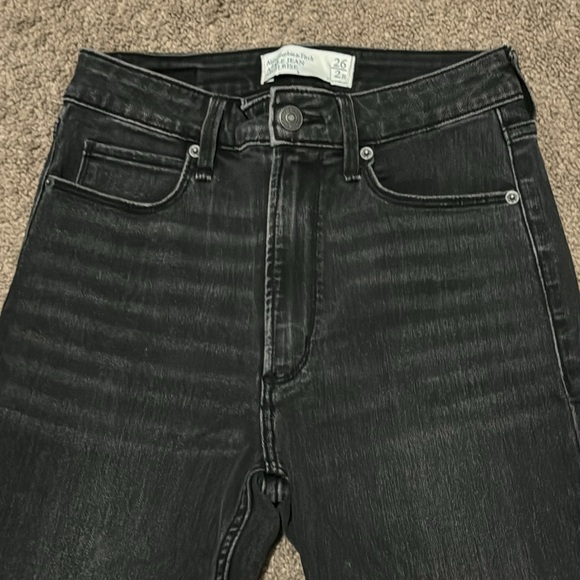 A&F Ankle Jean High Rise Sz 26/2R-Black-Holes @ Knees-Raw Edge Hem-70% Cotton - Picture 7 of 13